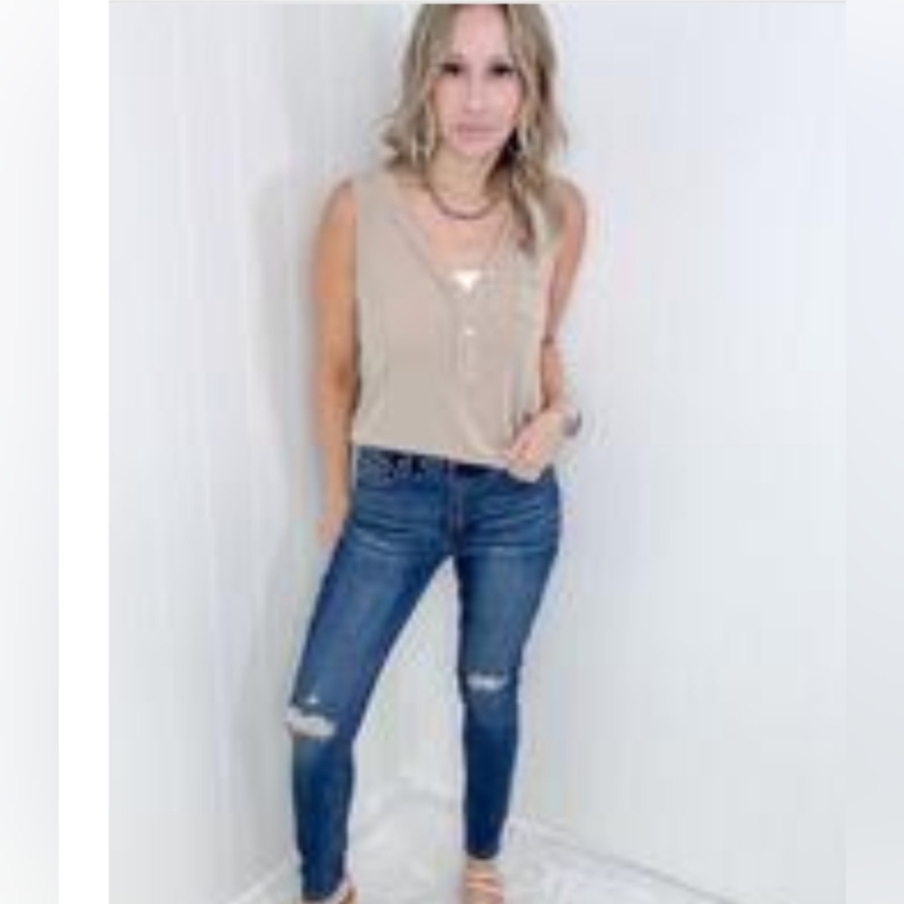 Judy BLUE jeans size 14W SculptedSass Mid-Rise tummy control skinny Jeans